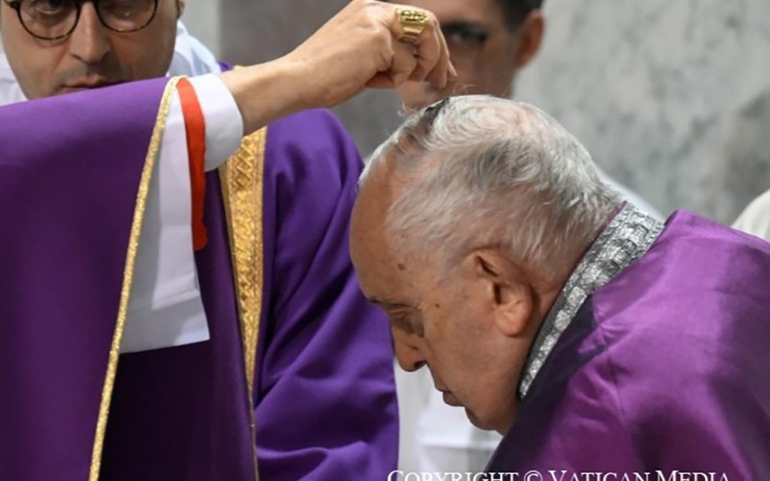 A Palavra do Papa: a liturgia para todos, a lepra da alma, o amor concreto, as brasas da fé e o palco do fingimento