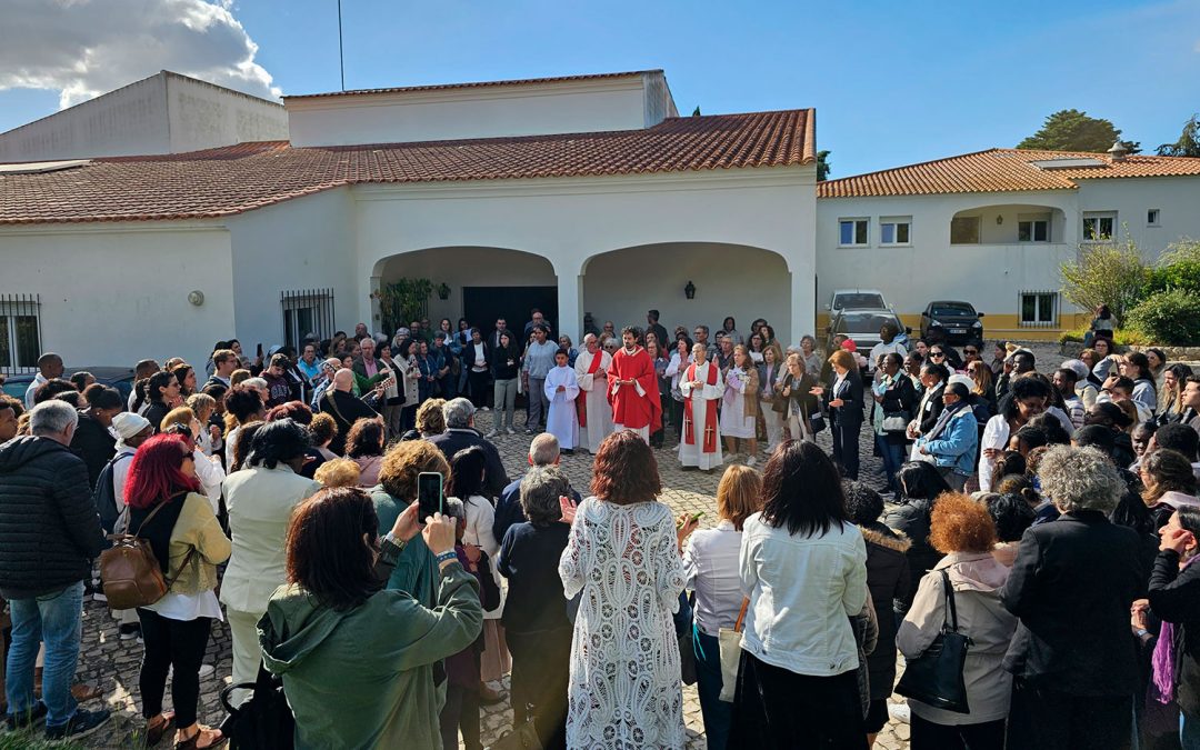 Retiro de Efusão do Espírito Santo na Casa de Retiros de Santa Rafaela reúne 200 Fiéis