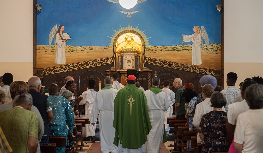 Missa na Paróquia da Baixa da Banheira