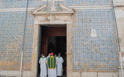 Missa na paróquia do Seixal