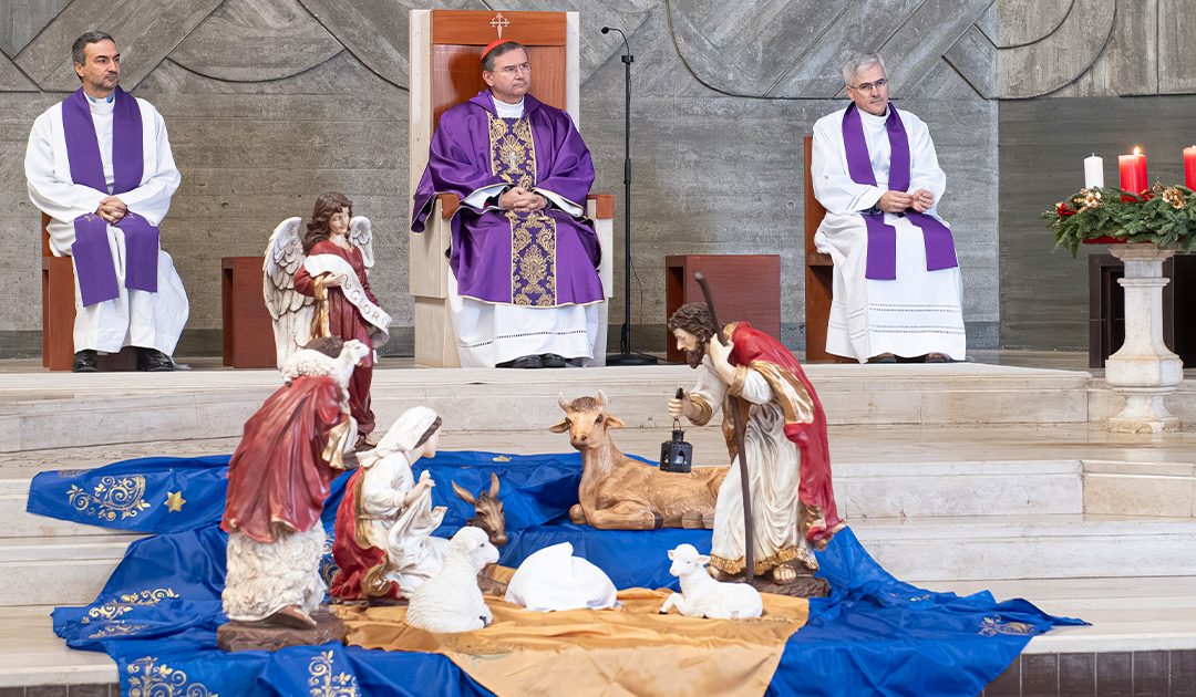 Missa na paróquia de Almada