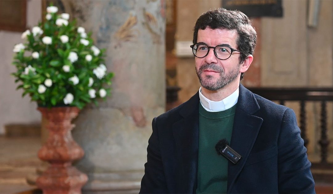 “Para que a arte seja evangelizadora, é importante que, desde a encomenda, ela tenha essa preocupação”
