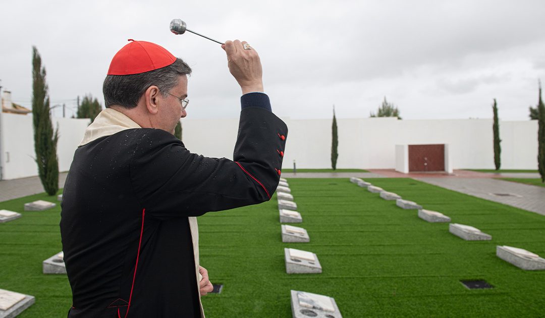 Inauguração e benção do cemitério de Fernão Ferro