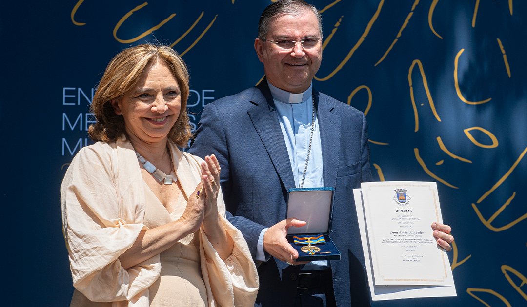 Medalha da Cidade de Almada para D. Américo Aguiar