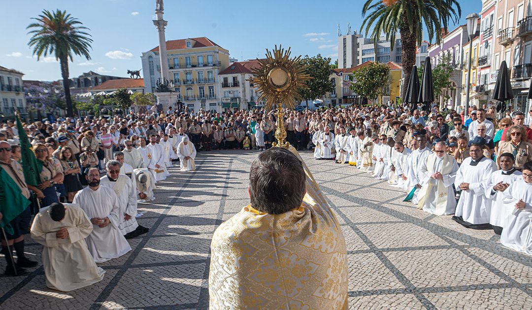 Corpo de Deus: D. Américo Aguiar desafia fiéis a testemunhar a sua Fé no Mistério da Eucaristia